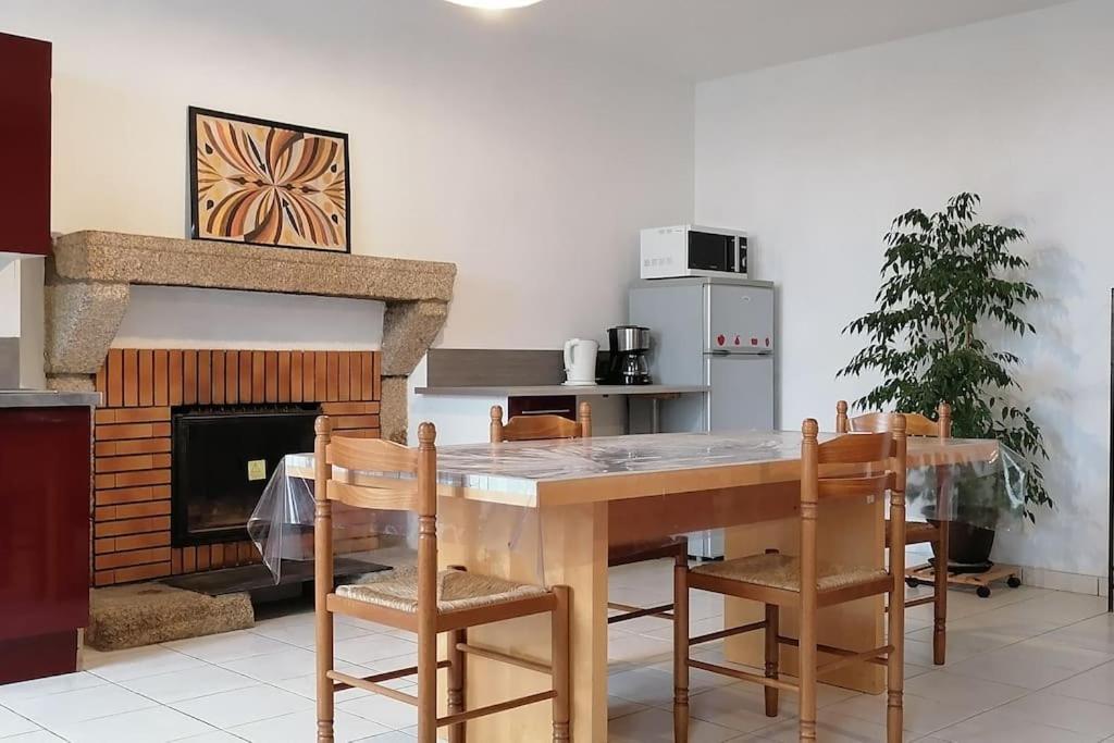 Le Puy Du Fou A 5 Km 4 Personnes Holiday home *
